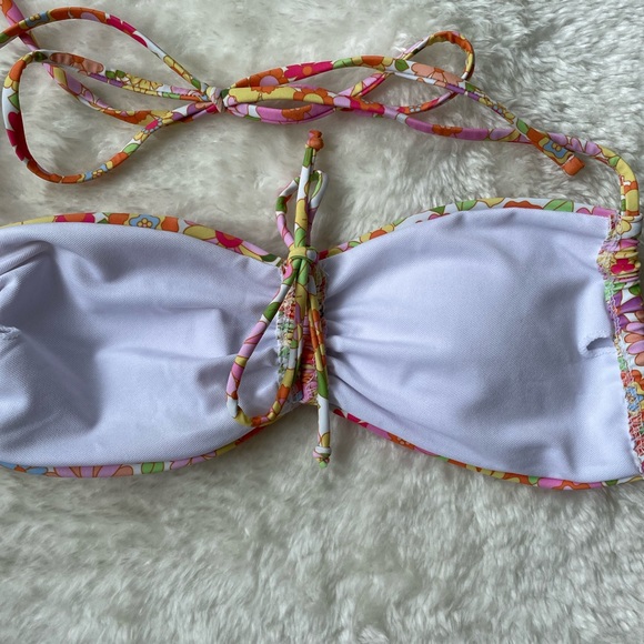 Vibrant Floral Bikini - Picture 7 of 7